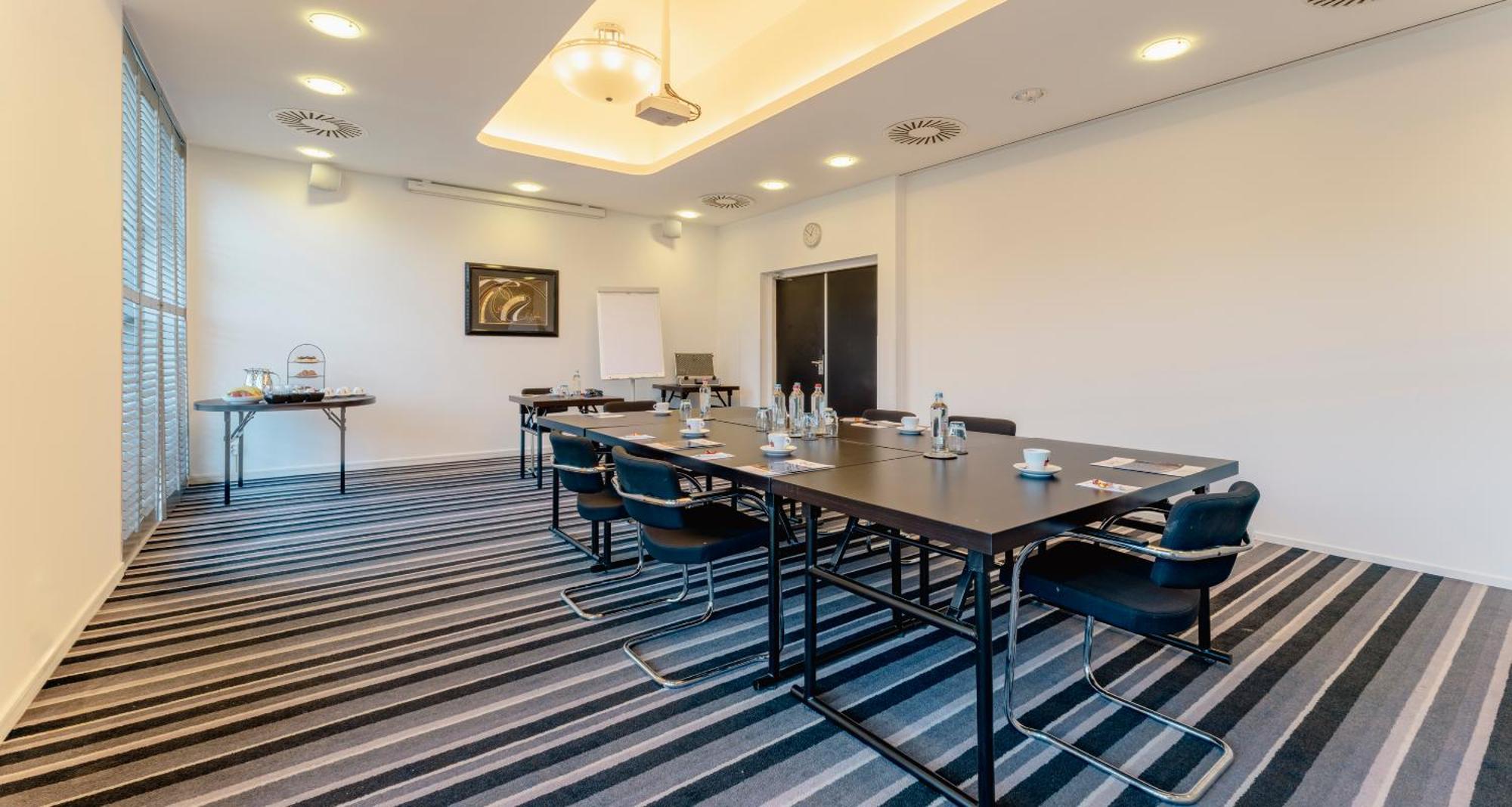 Plaza Premium Grand Winston Hotel Rijswijk